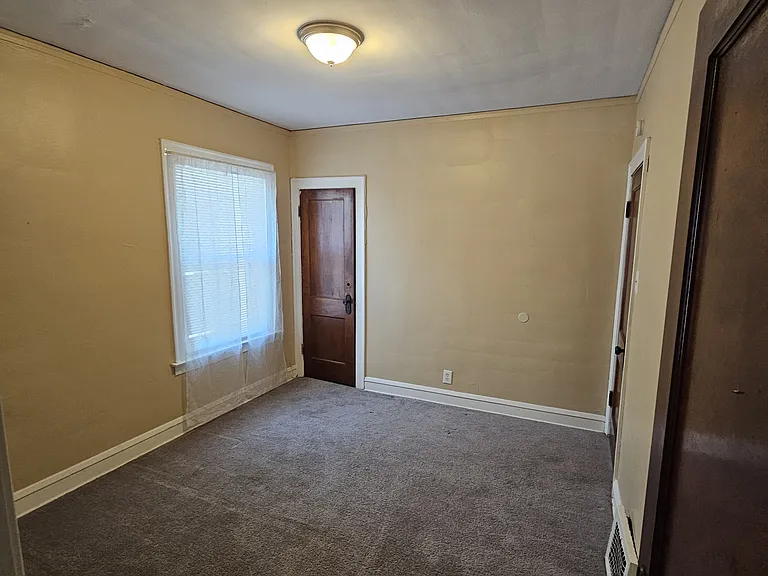 10040 S State St #2 — Photo 2