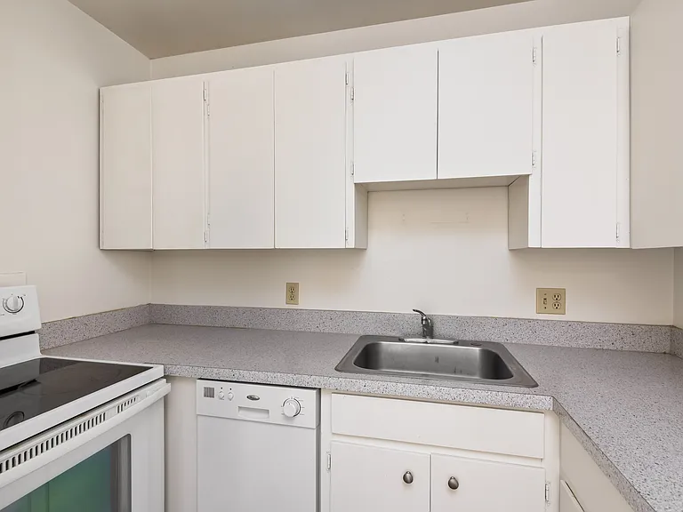 Unit #7 - kitchen
