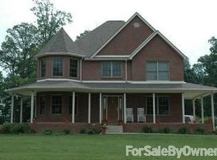 8860 Albert Ln, Gambier, OH 43022