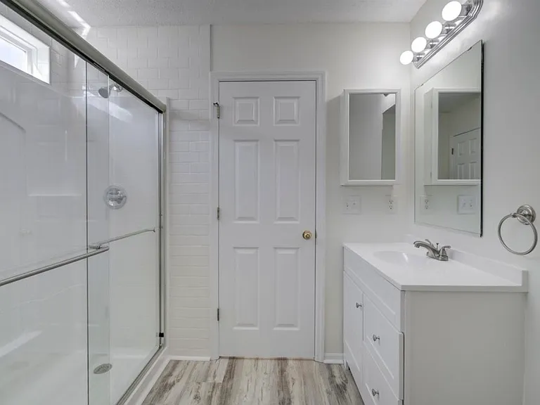 429 Bellegrove Dr — Photo 11