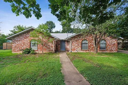 4713 Sagebrush Trl #B Photo 1
