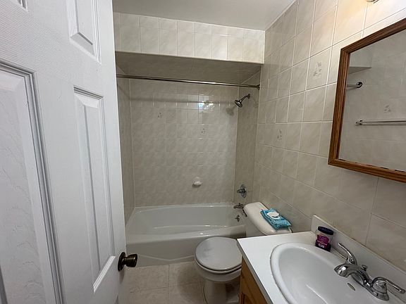 3rd image of 459 Klondike Ave #1