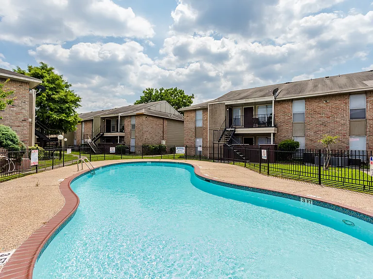 Villa Solano Apartments — Photo 6