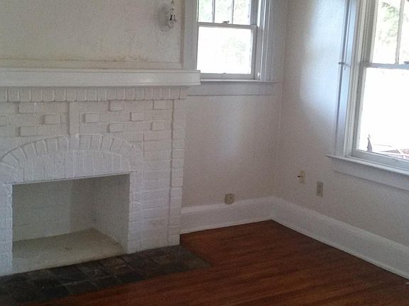 5th image of 2772 Myra St