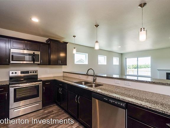 4th image of 1250 Ronald Way