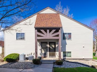 1193 Millpond Rd, Valparaiso, IN