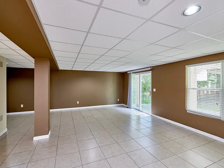 7073 Black Horse Dr — Photo 19