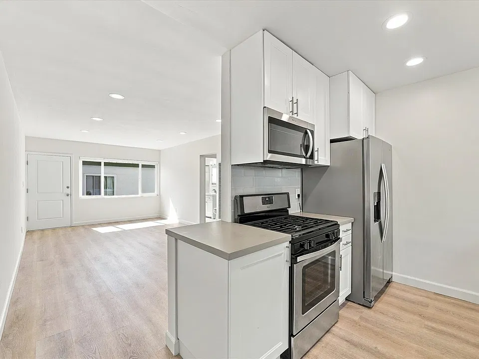 315 Bungalow Dr #B