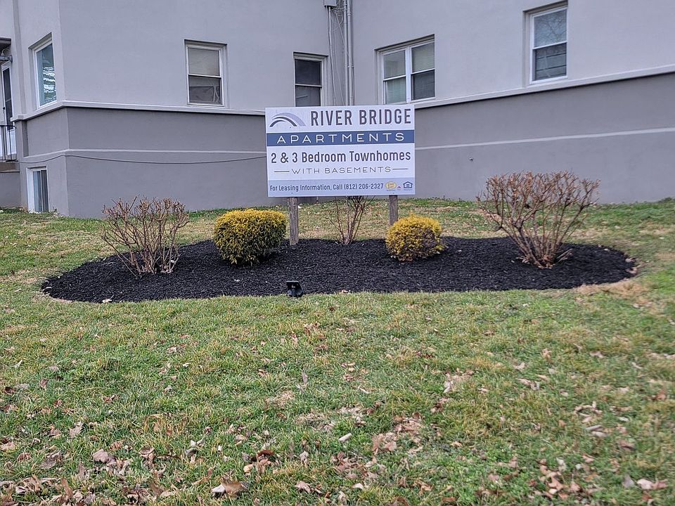 1st image of 955 E Maple St #409