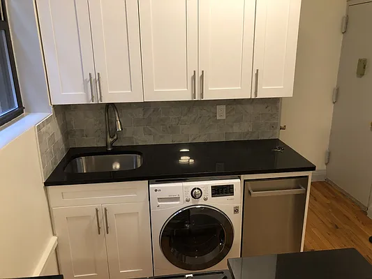 Rented by Skyline Realty LLC II | media 6