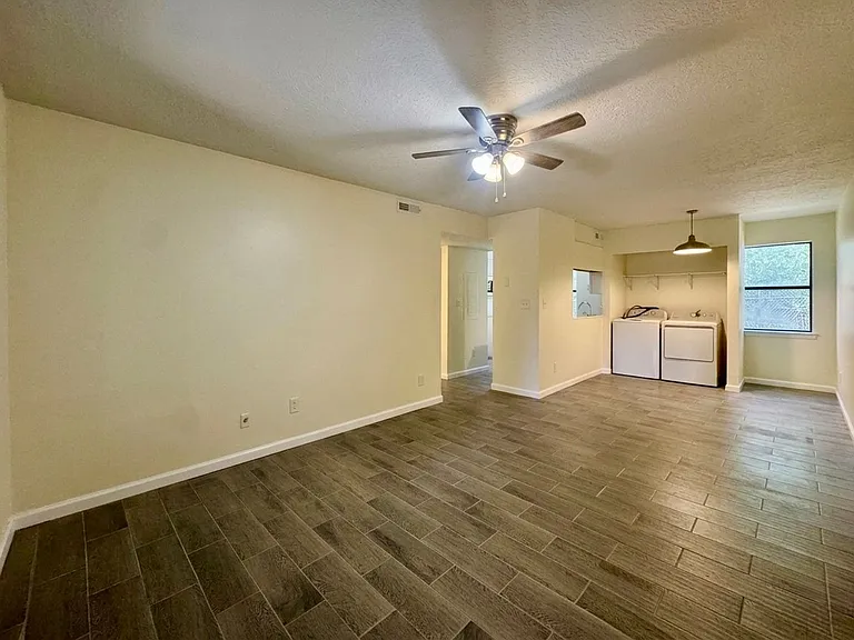 Apartment Close to Lyon College — Photo 4