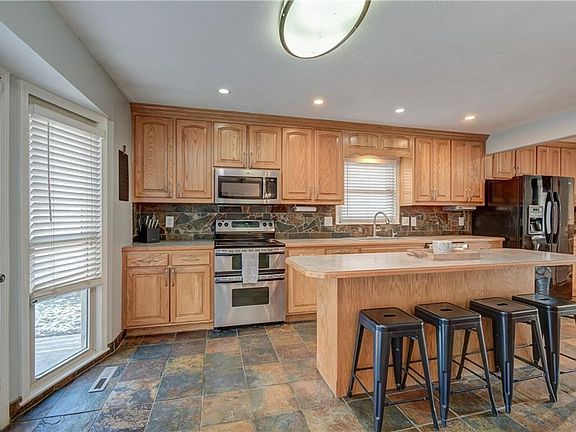 4th image of 1904 NW 9th Street Ct
