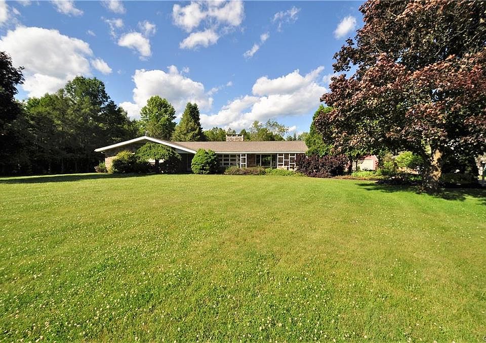 1st image of 106 Bella Dr