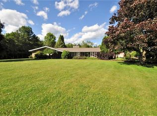 106 Bella Dr, Brodheadsville, PA 18322