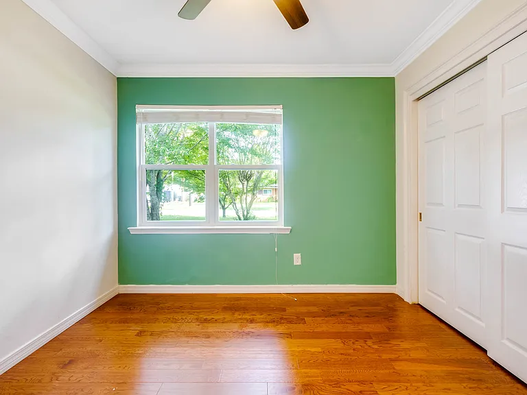 308 Hollywood Blvd SE — Photo 26