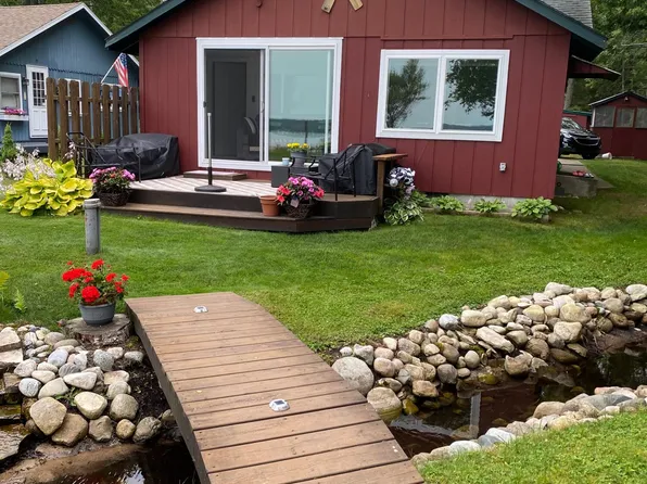 N 8962 County Rd, Curtis, MI 49820