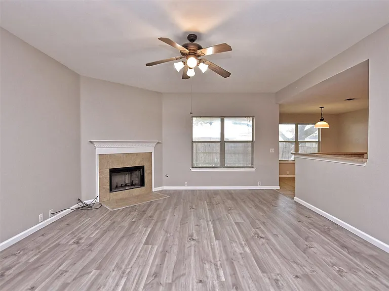 2300 Amy Lynn Ln — Photo 4