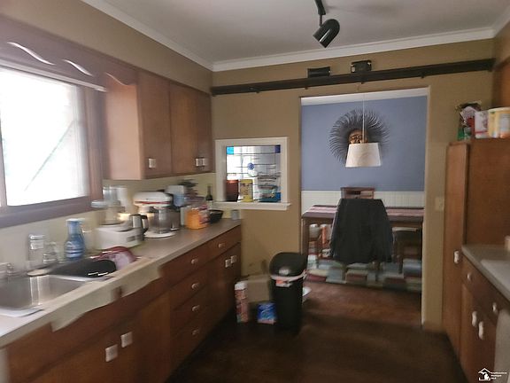 4th image of 3942 Lucille Dr