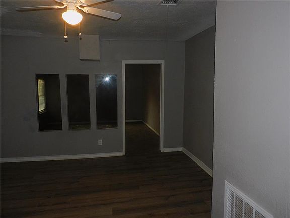 4th image of 2810A McNay Dr