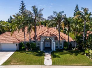 9013 Saint Cloud Ln, Bakersfield, CA 93311