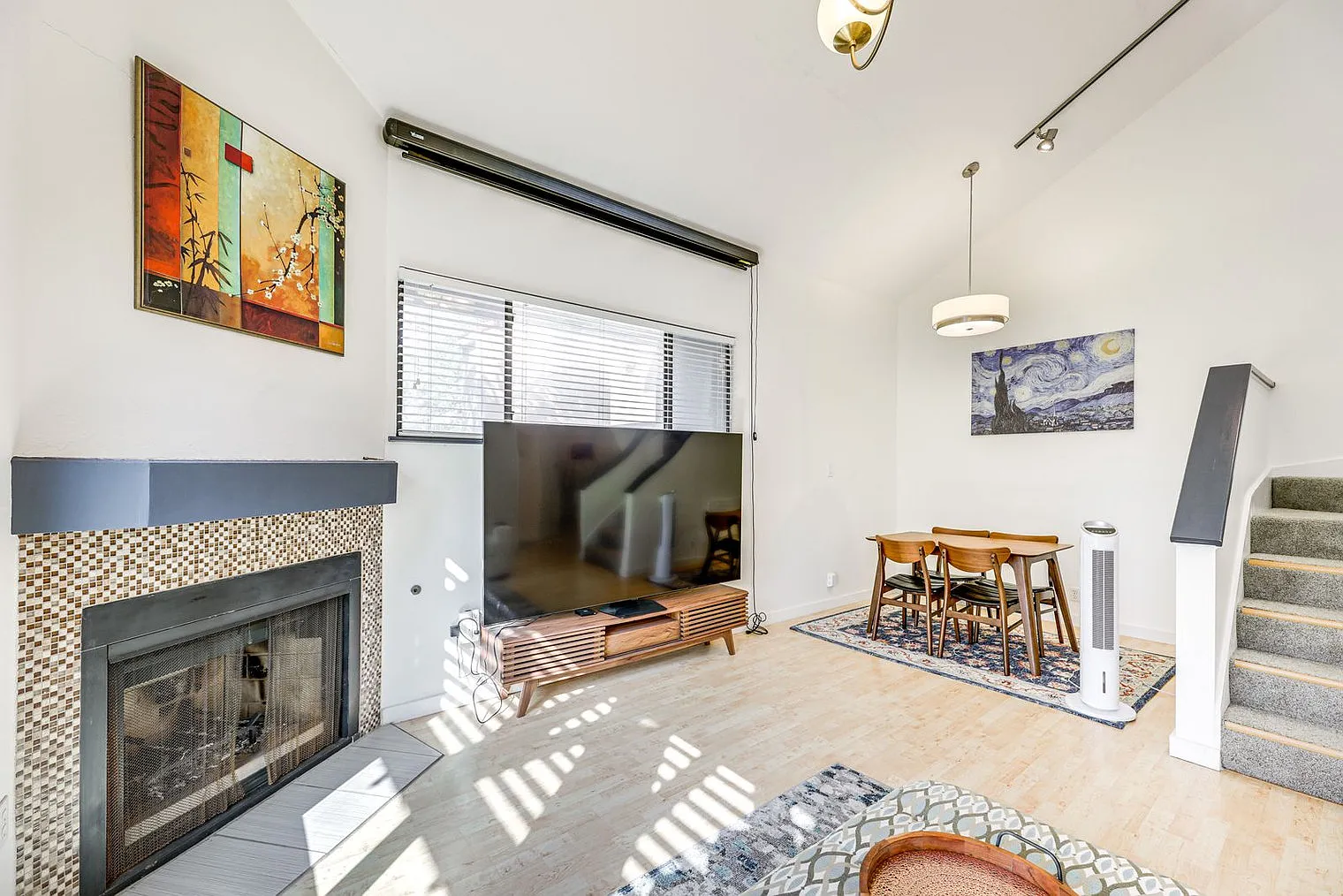 2 bed, 2.0 bath, 1334 sqft, $3,128 — Photo 4