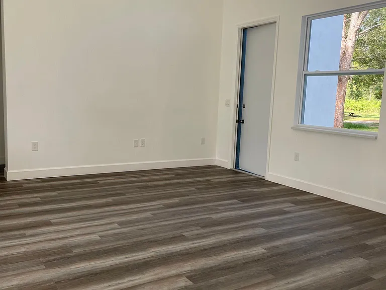 2549 N Odessa Rd — Photo 8
