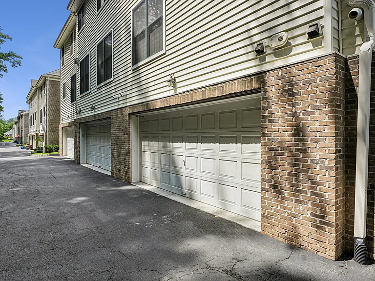 36 Bloomfield Ave — Photo 7