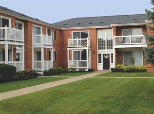 2400 Parmenter Blvd, Royal Oak, MI 48073