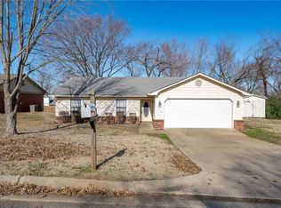 806 M St, Barling, AR 72923