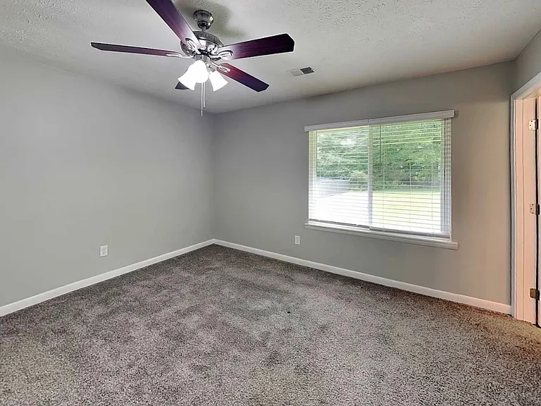 2621 Hereford Ct SW — Photo 9