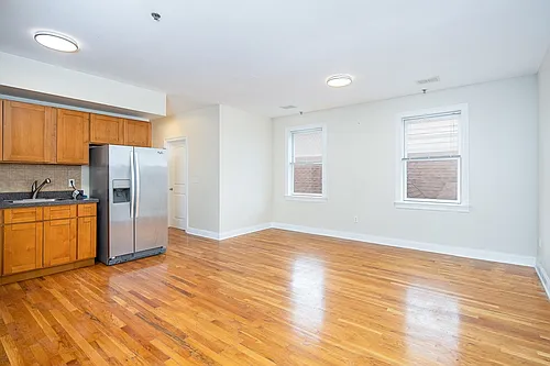 528 47th St #3A Photo 1