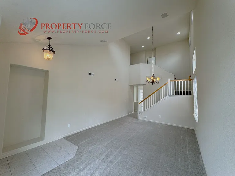 31 Cymbidium Cir — Photo 4