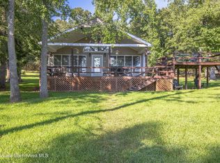 1563 Holiday Dr, Dadeville, AL 36853