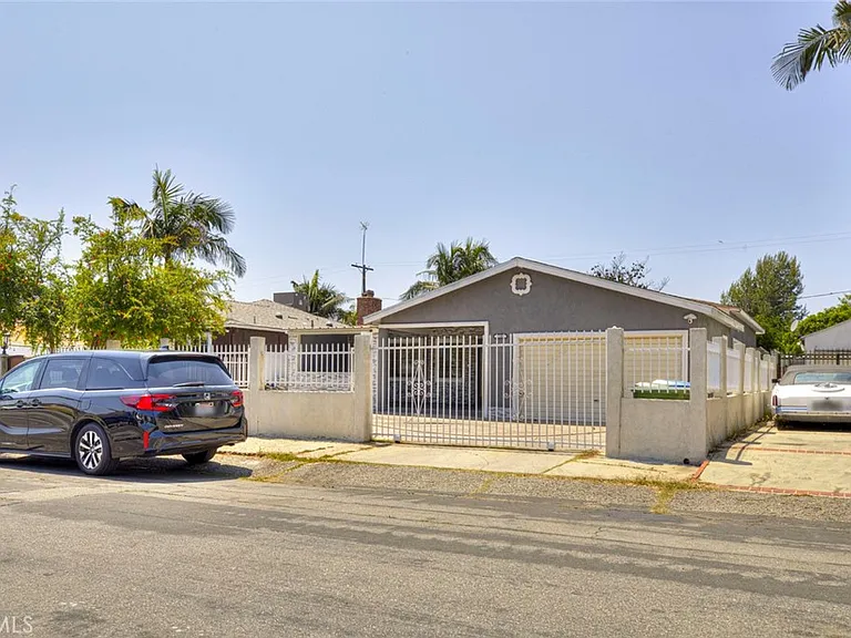 6149 Case Ave — Photo 44