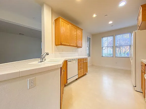 2057 De Anza Ln — Photo 15