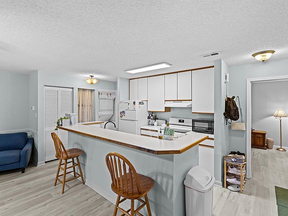 4th image of 4341 Spa Dr. #1203