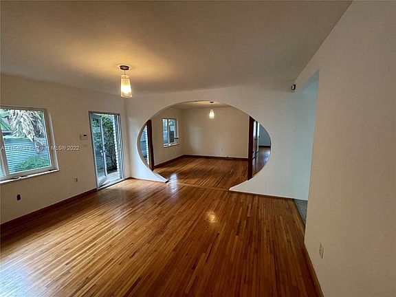 3rd image of 1511 SW 2nd Ave #1511