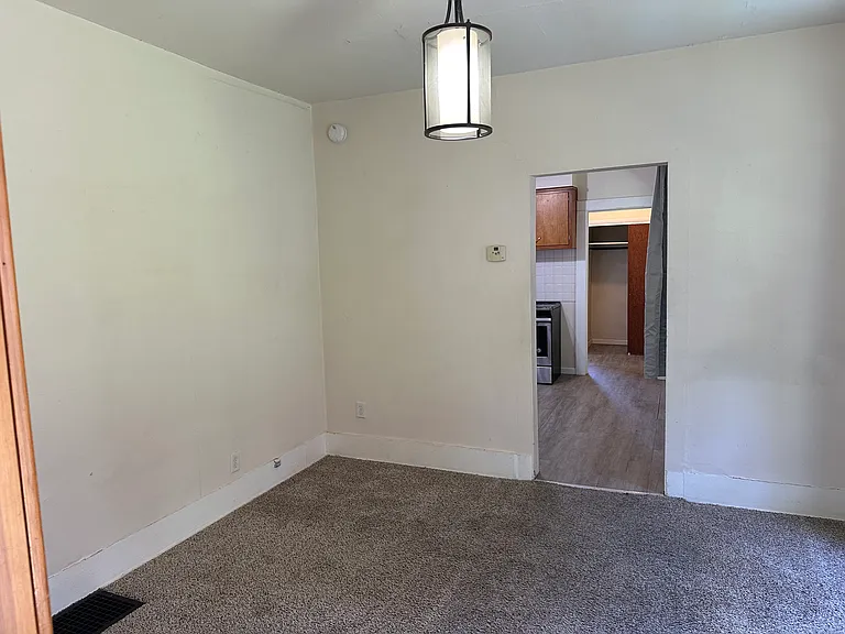 353 Harris St — Photo 22