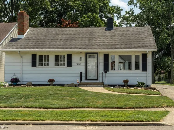 1042 Leighton Ave, Cuyahoga Falls, OH 44221