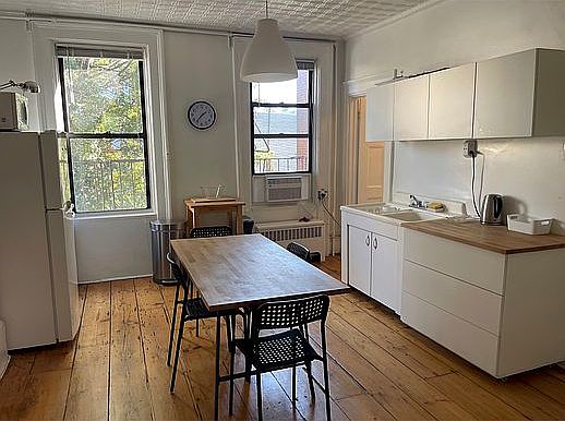 2nd image of 161 Bedford Ave #1
