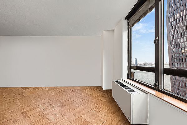 1st image of 630 1st Ave APT 20E