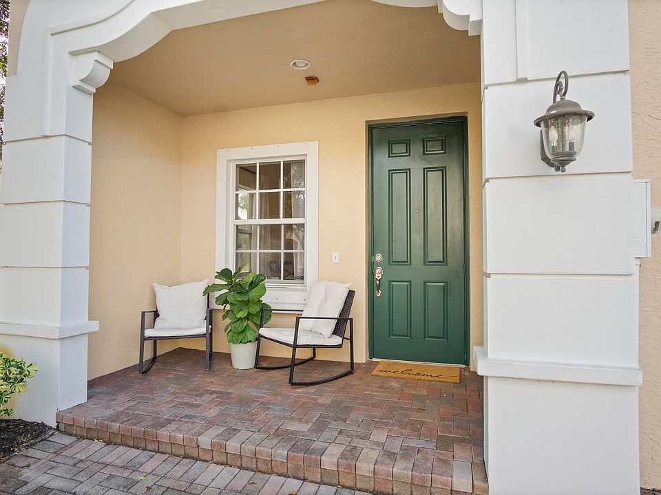 1st image of 192 SW Otter Run Place