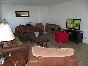 4th image of 3905 S 99th Dr