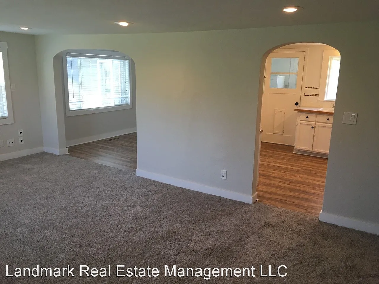 919 E McLeod Rd — Photo 4