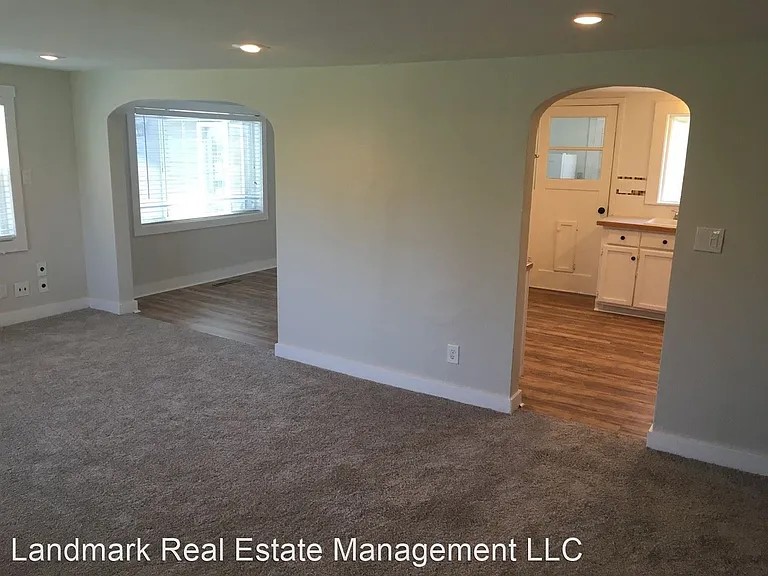 919 E McLeod Rd — Photo 12