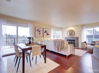 3890 Whitman Ave N APT 301, Seattle, WA 98103