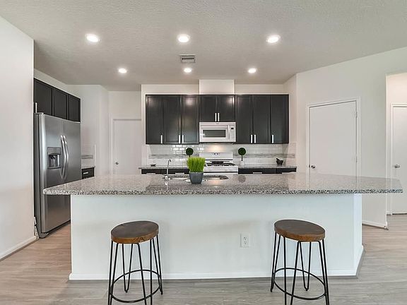 5th image of 25530 Brentmoor Dr