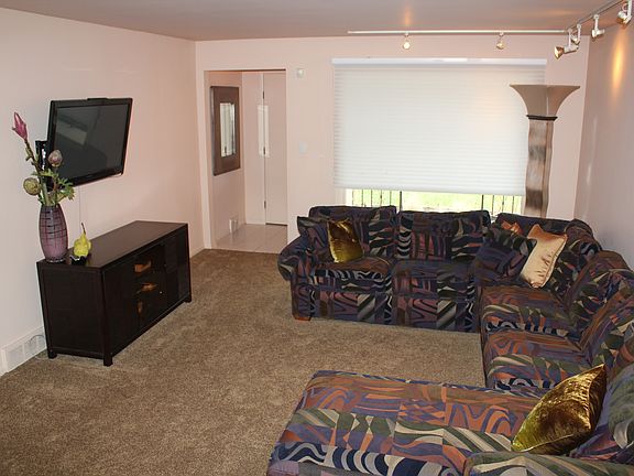 4th image of 2187 Halcyon Road