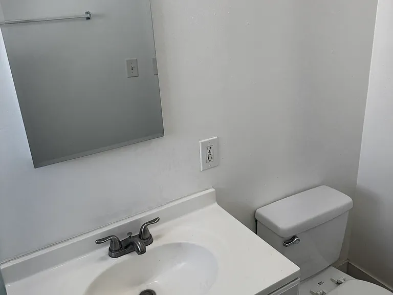 3117 Colorado Ave #E1 — Photo 10