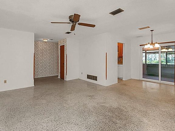 5th image of 812 Woodling Pl